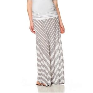 Motherhood Maternity Secret Fit Chevron Skirt
